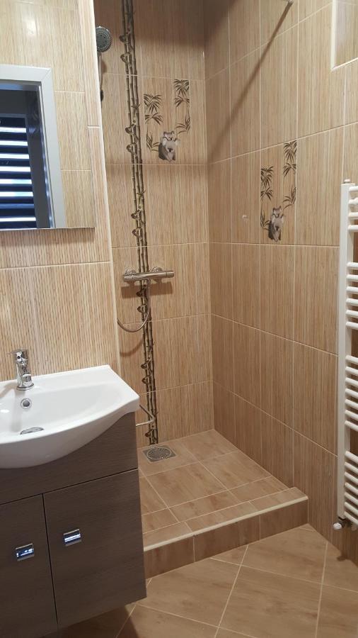 Illaberek Apartmanok Hajduszoboszlo Exterior foto