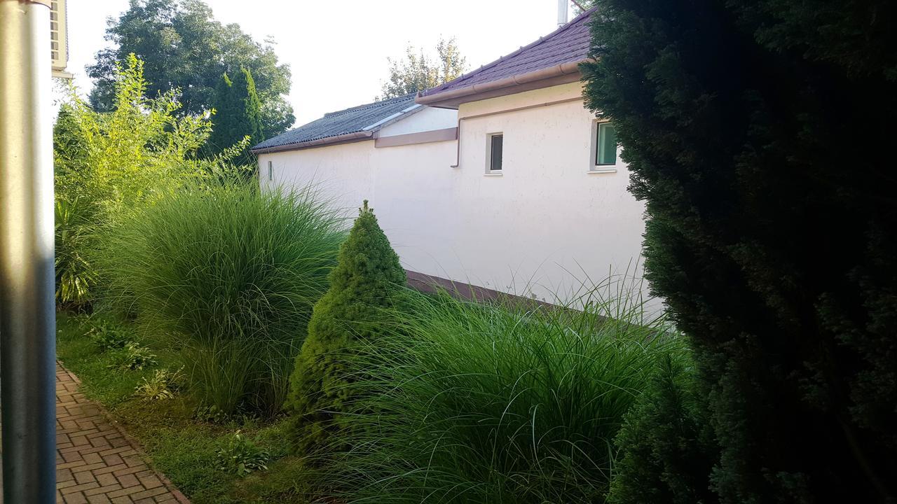 Illaberek Apartmanok Hajduszoboszlo Exterior foto